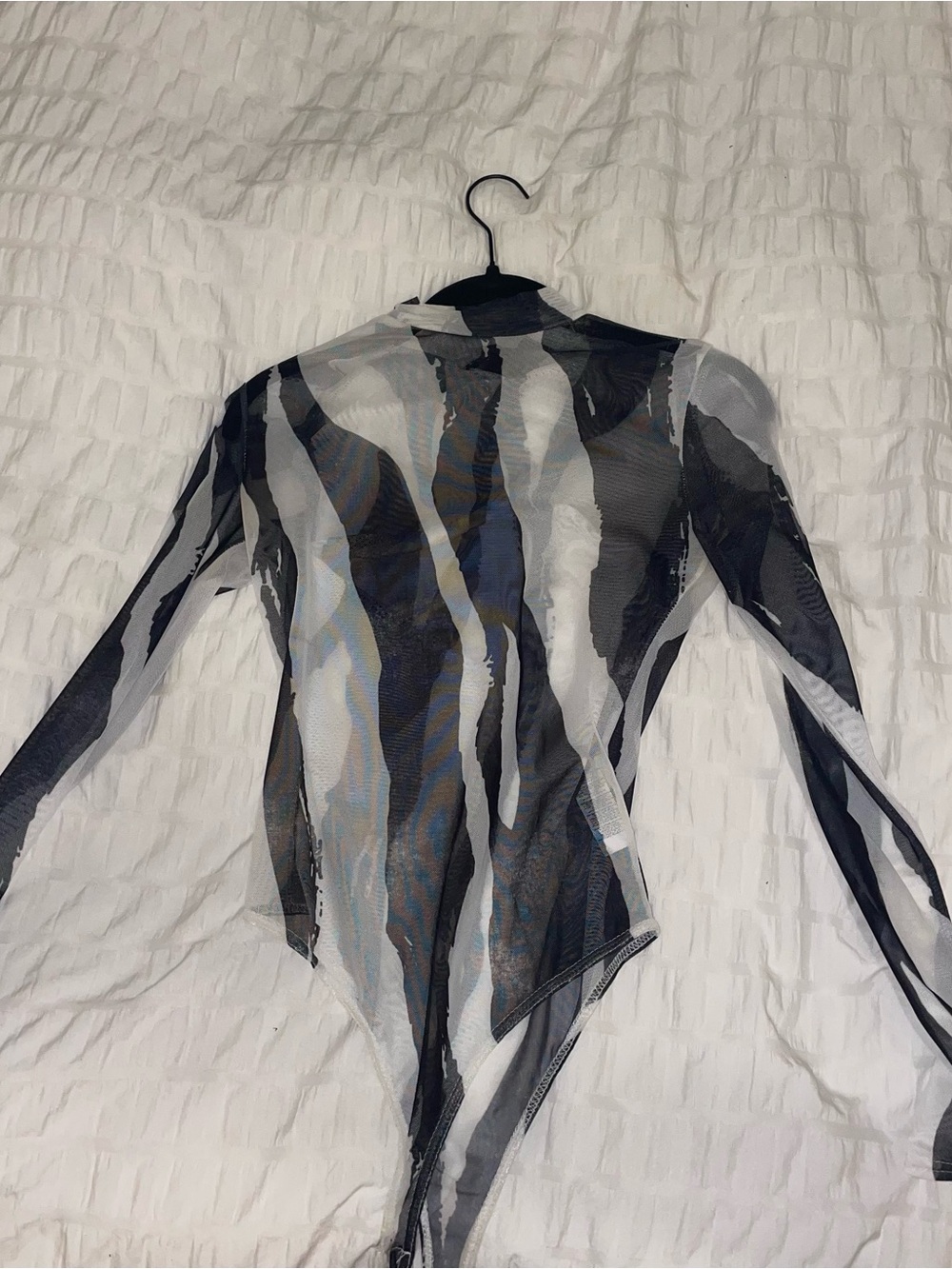 Boohoo Sheer Wave-Print Long Sleeve Bodysuit - Black & White